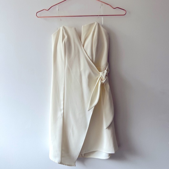 Trixxi Dresses & Skirts - Off White Sweetheart Faux Wrap Dress by Trixxi NEW
